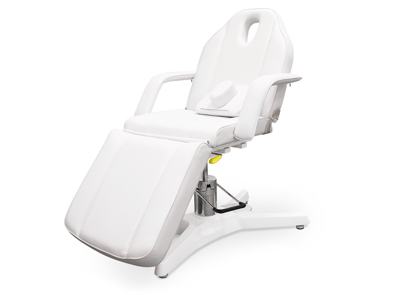 Three-section hydraulic chair with seat elevation