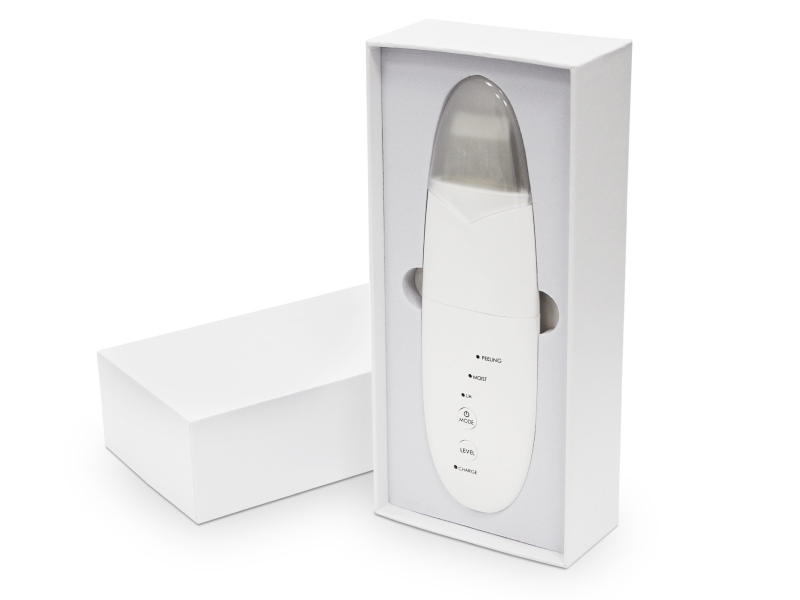 Gesichtspeeling mit austauschbaren Spateln