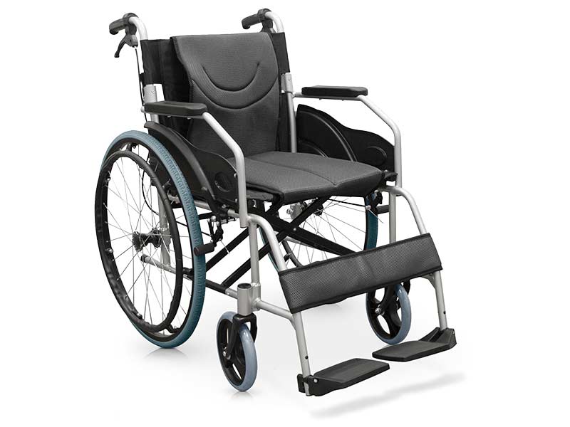 Cadeira de rodas de alumínio com freios