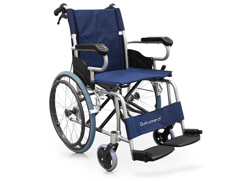 Folding lightweight wheelchair of aluminium