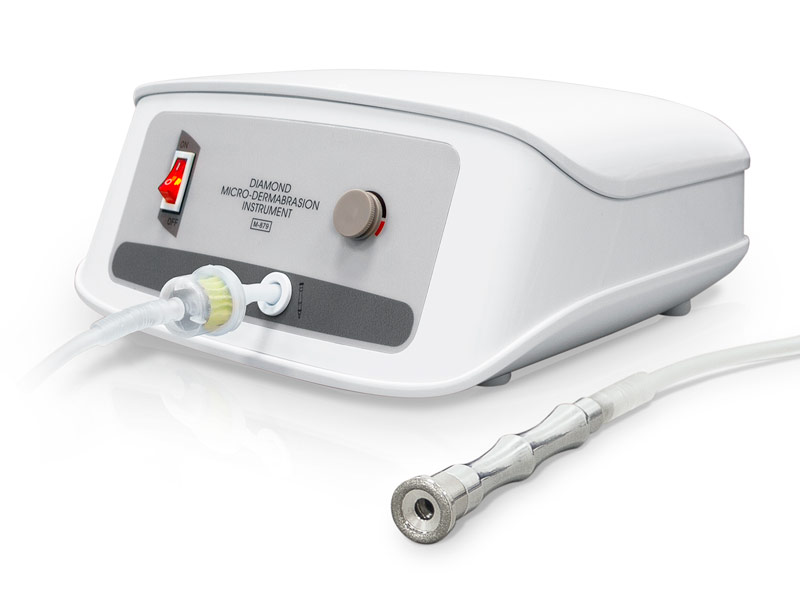 Equipement de microdermabrasion à pointe de diamant