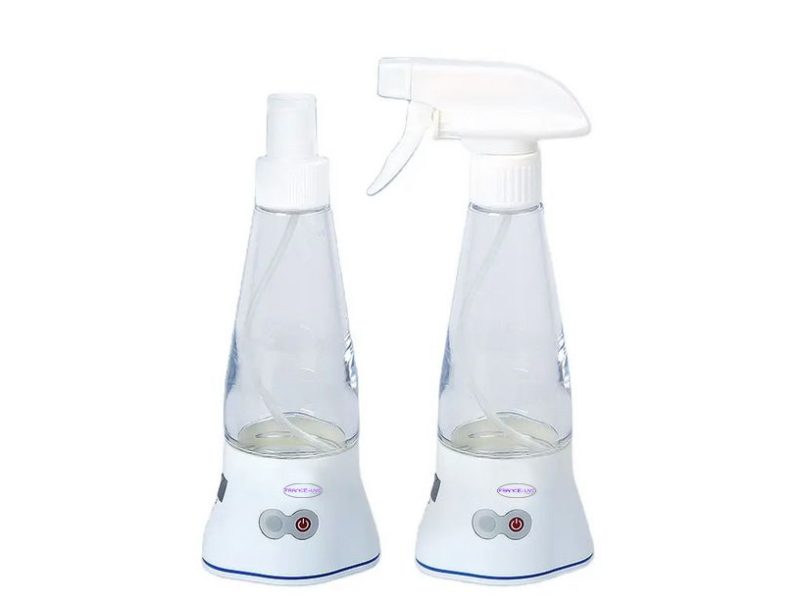 Spray de Água Ozonizada com Nanobolhas para Limpeza e Desinfecção