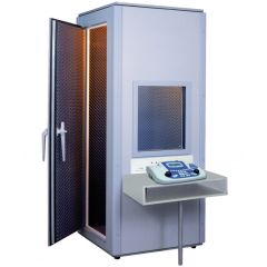 Cabine insonoris&eacute;e d'audiom&eacute;trie SIBLEMED avec rev&ecirc;tement int&eacute;rieur lavable, microperfor&eacute;e