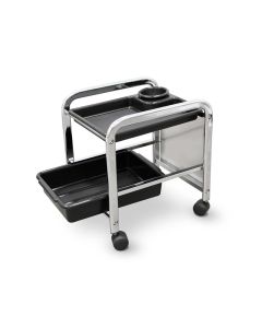 Servierwagen mit Tabletts und Chromoberfl&auml;chen